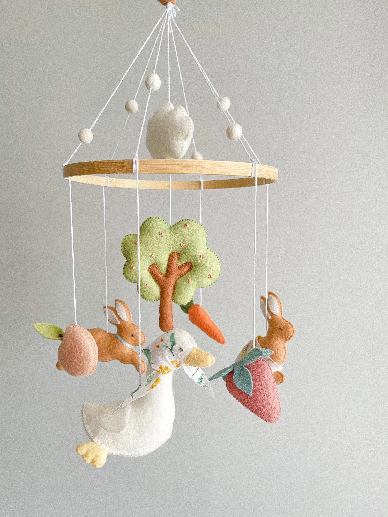 rabbit klapprad Garden rabbit mobile with apple tree – Wood and Tale