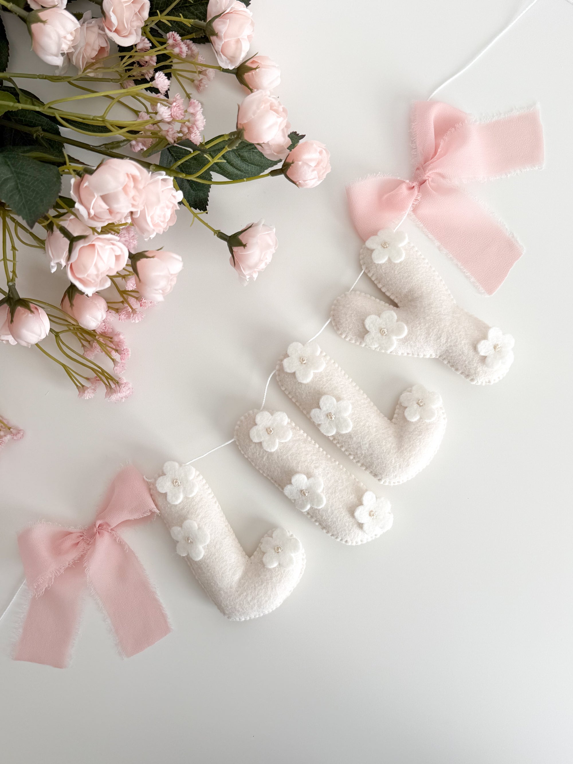 Flower name banner with bows