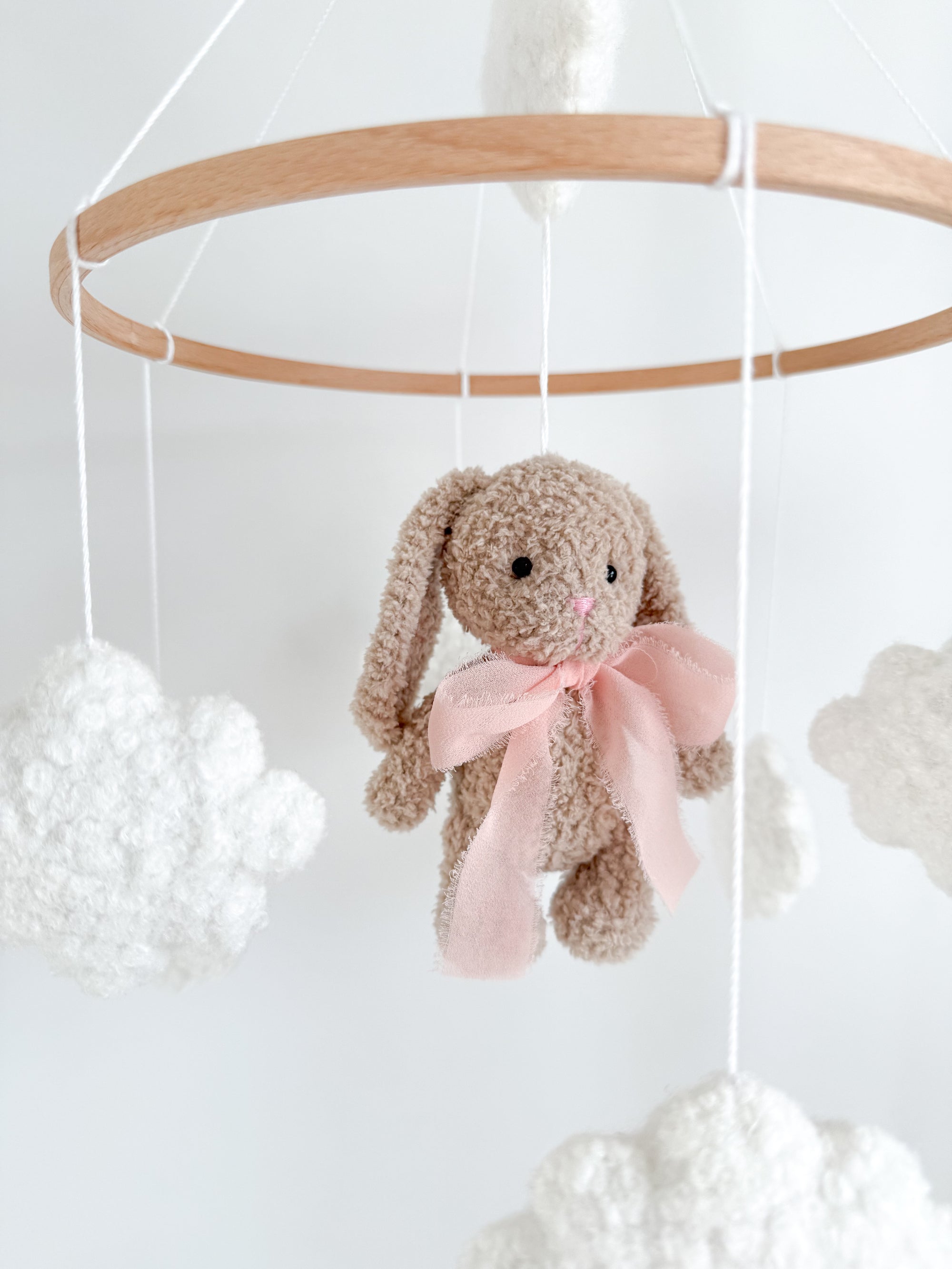 Boucle mobile with beige teddy bunny