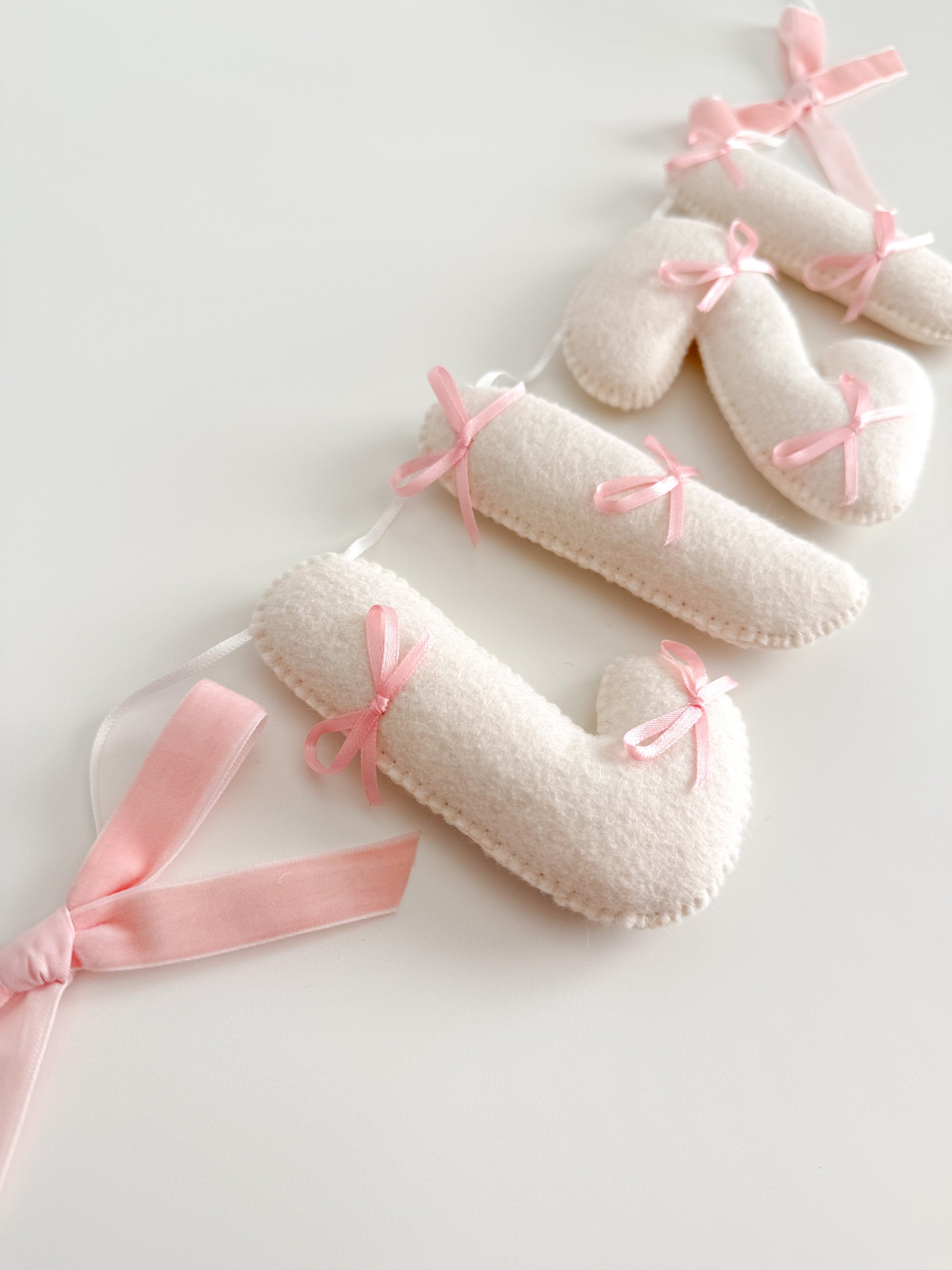 Name banner with small bows