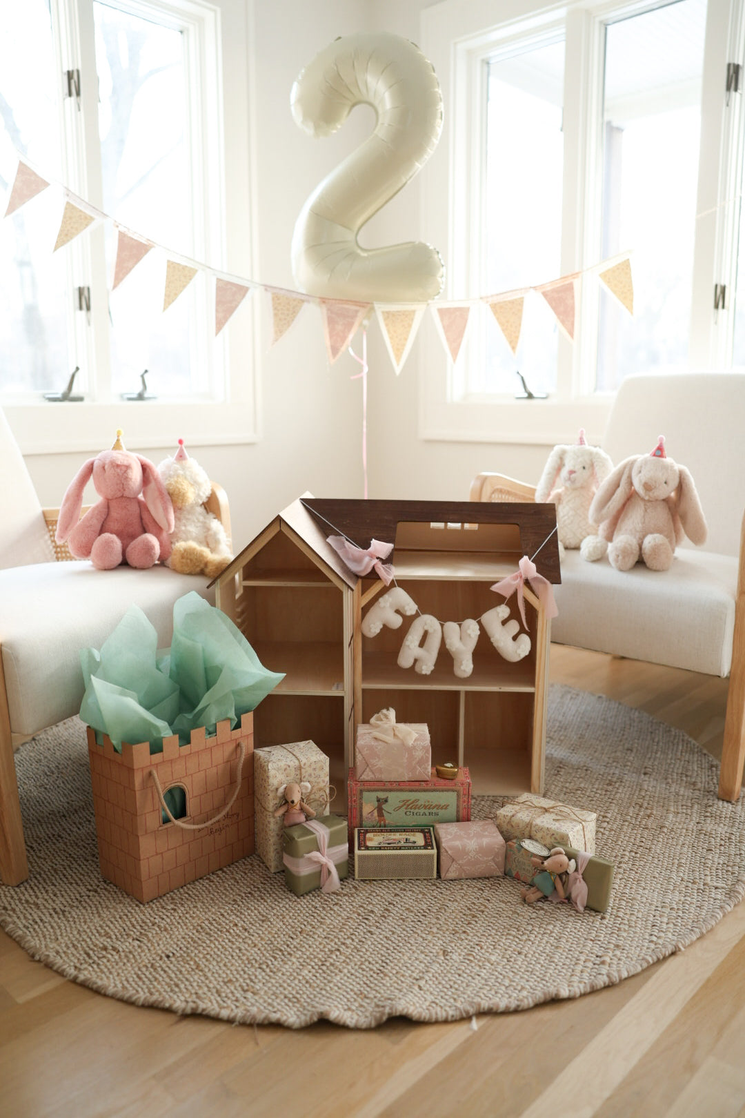 Flower name banner with bows