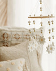 Classic mobile with daisies