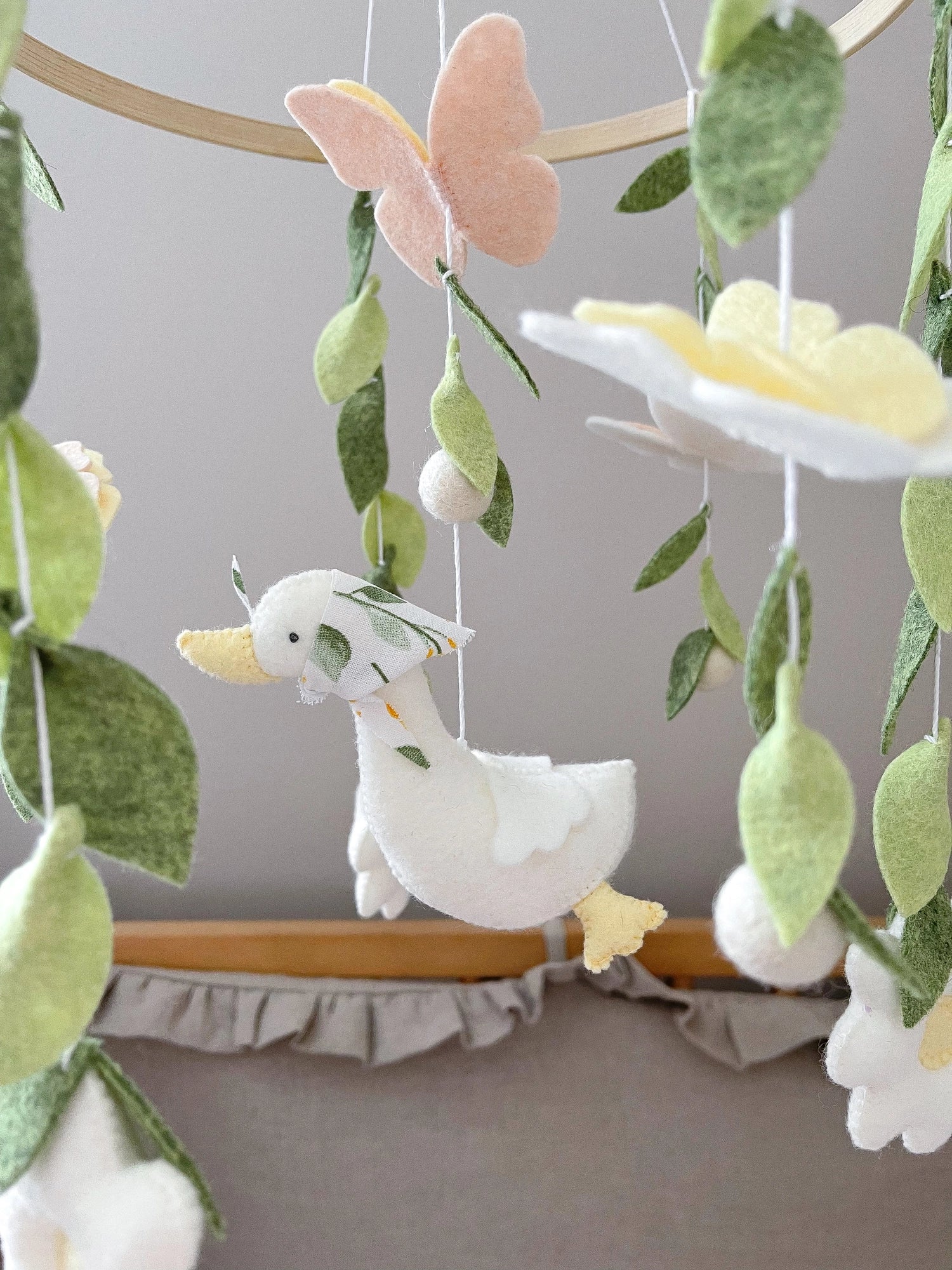 Goose mobile with daises